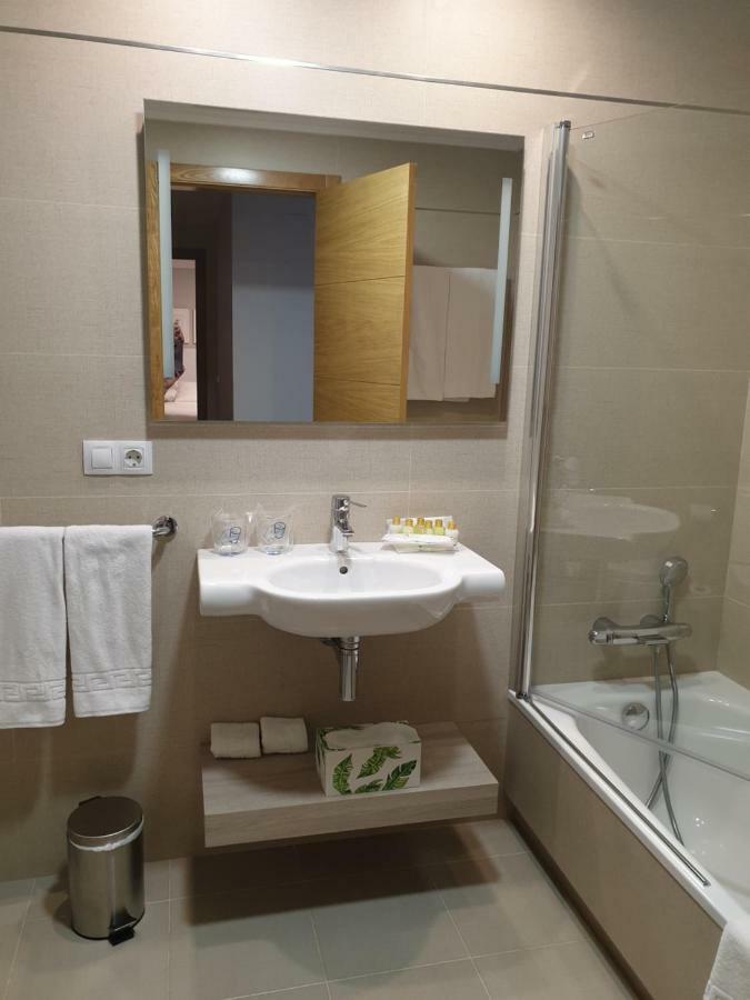 Apartamentos Porta Nova Lugo Luaran gambar